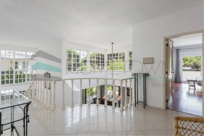 Moradia T7 para Venda em Quarteira