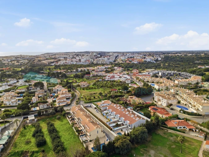 Moradia T3 para Venda em Albufeira e Olhos de Água Foto 46