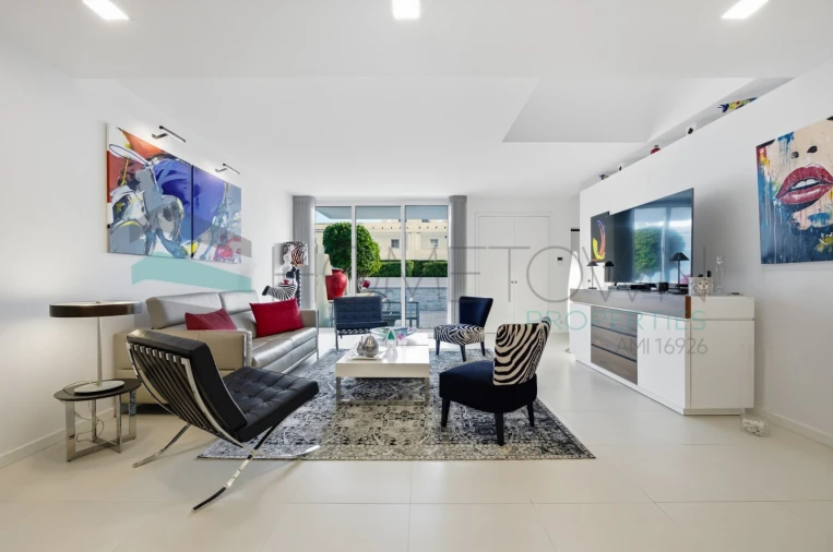 Moradia T3 para Venda em Albufeira e Olhos de Água Foto 1