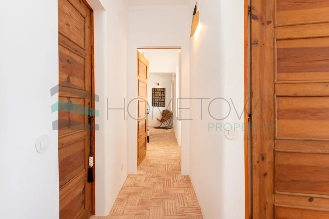 Moradia T4 para Venda em Santa Barbara de Nexe Foto 21