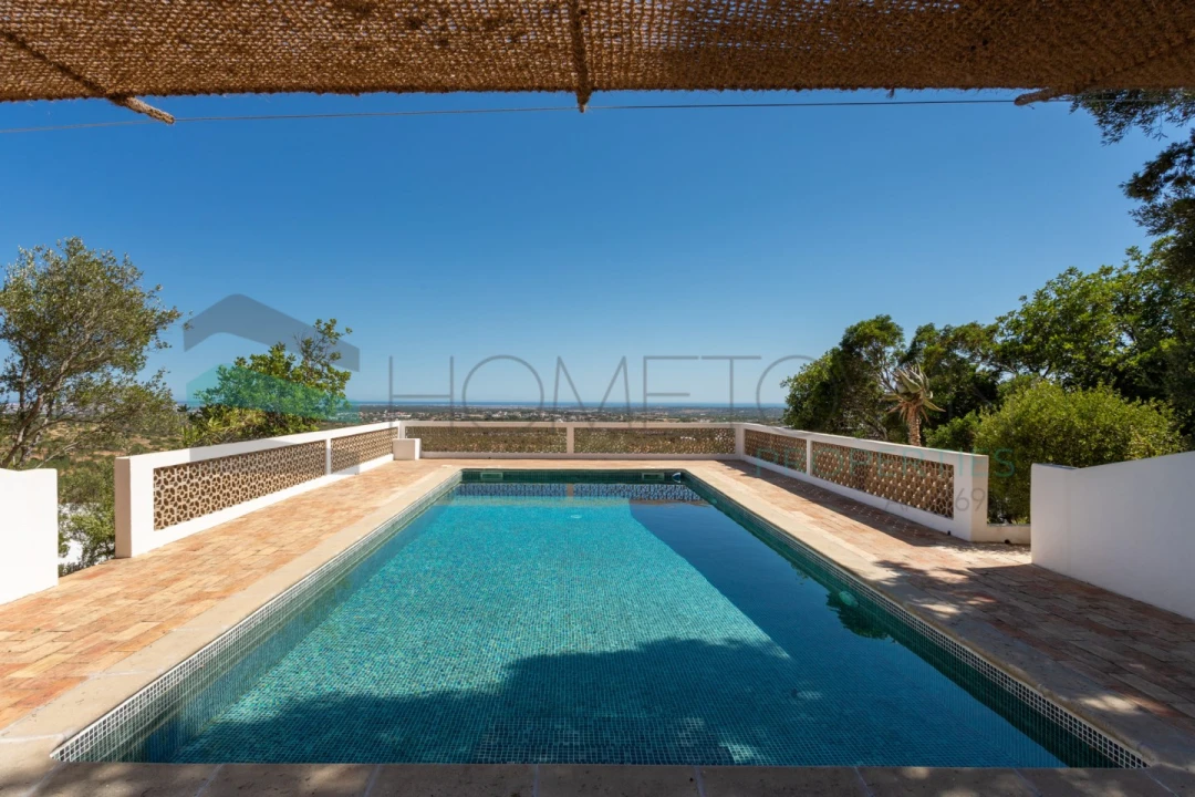 Moradia T4 para Venda em Santa Barbara de Nexe Foto 36