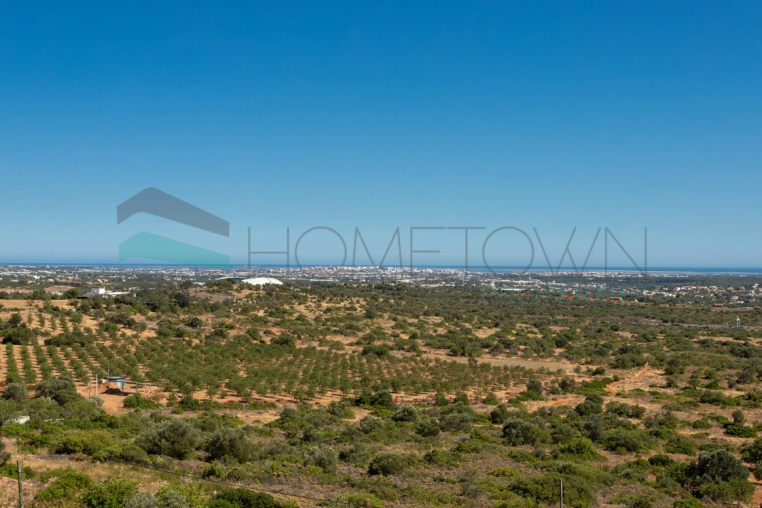 Moradia T4 para Venda em Santa Barbara de Nexe Foto 41