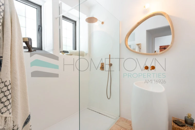 Moradia T4 para Venda em Santa Barbara de Nexe Foto 18