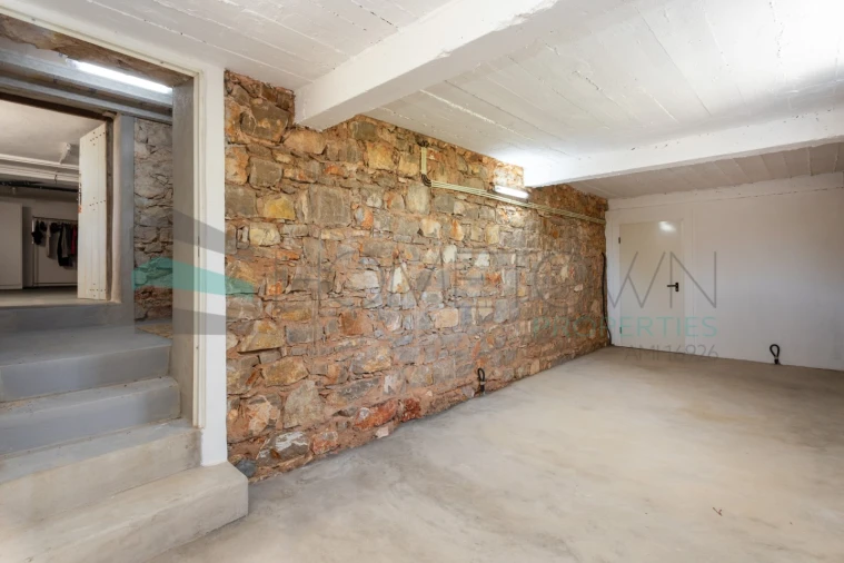 Moradia T4 para Venda em Santa Barbara de Nexe Foto 31