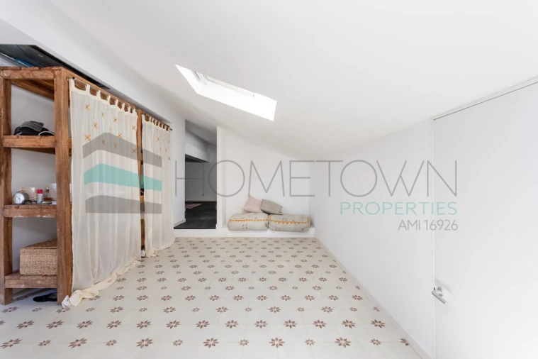 Moradia T4 para Venda em Santa Barbara de Nexe Foto 42