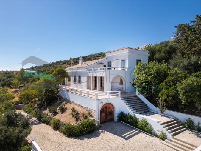 Moradia T4 para Venda em Santa Barbara de Nexe Foto 48