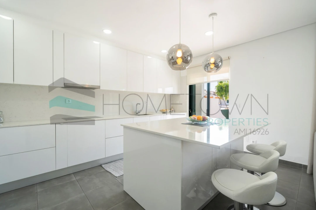 Moradia T3 para Venda em Albufeira e Olhos de Água Foto 7