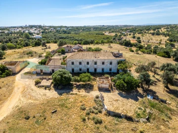 Terreno para Venda em Albufeira e Olhos de Água
