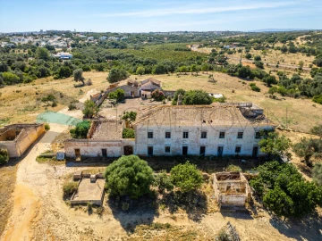 Terreno para Venda em Albufeira e Olhos de Água