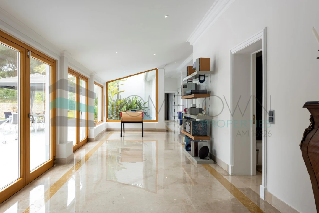 Moradia T5 para Venda em Quarteira Foto 10