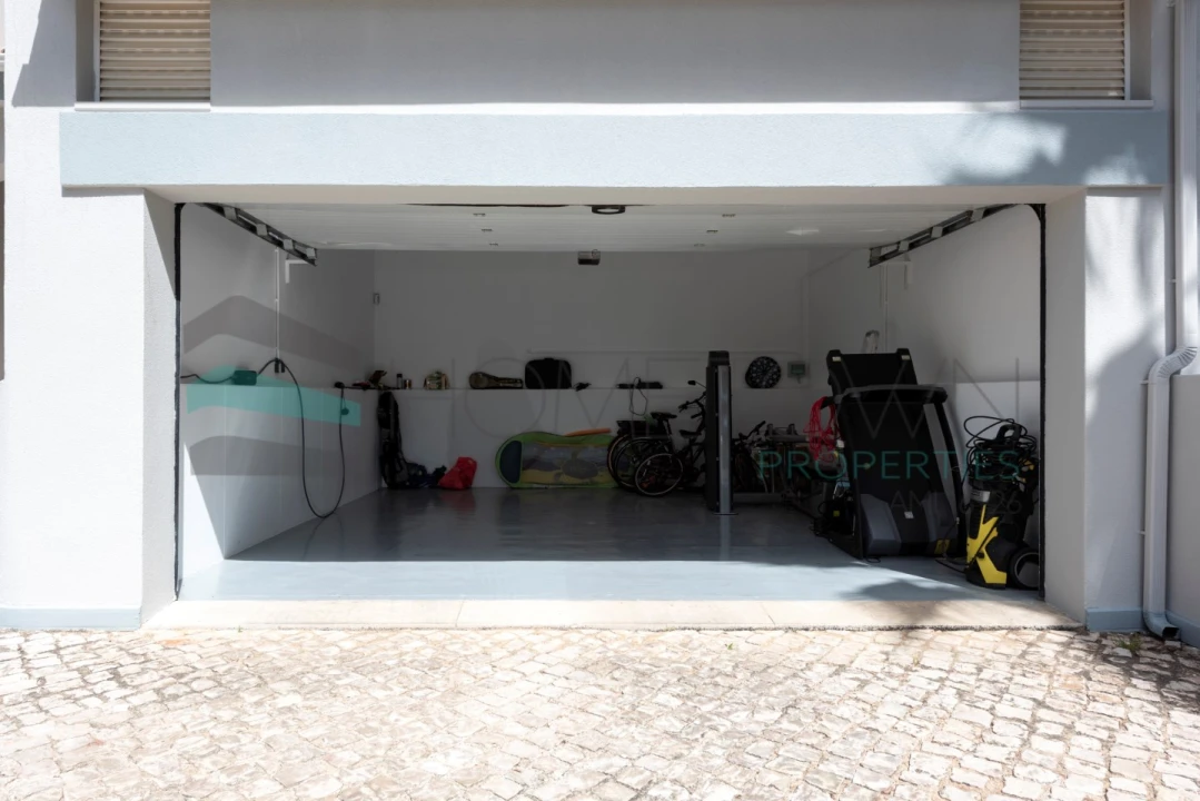 Moradia T5 para Venda em Quarteira Foto 36