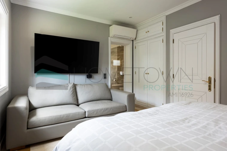 Moradia T5 para Venda em Quarteira Foto 17