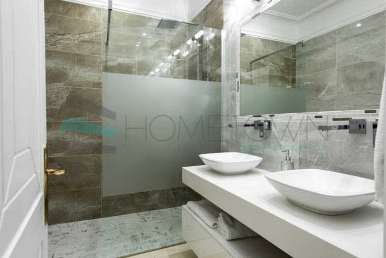 Moradia T5 para Venda em Quarteira Foto 28