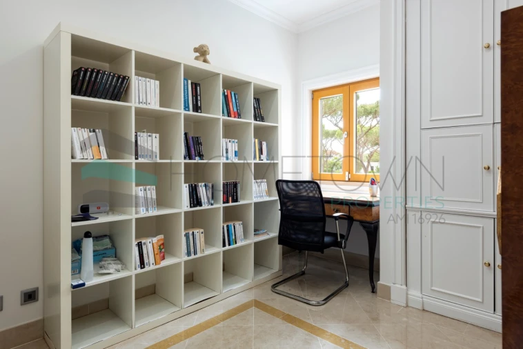 Moradia T5 para Venda em Quarteira Foto 21