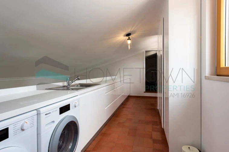 Moradia T5 para Venda em Quarteira Foto 31