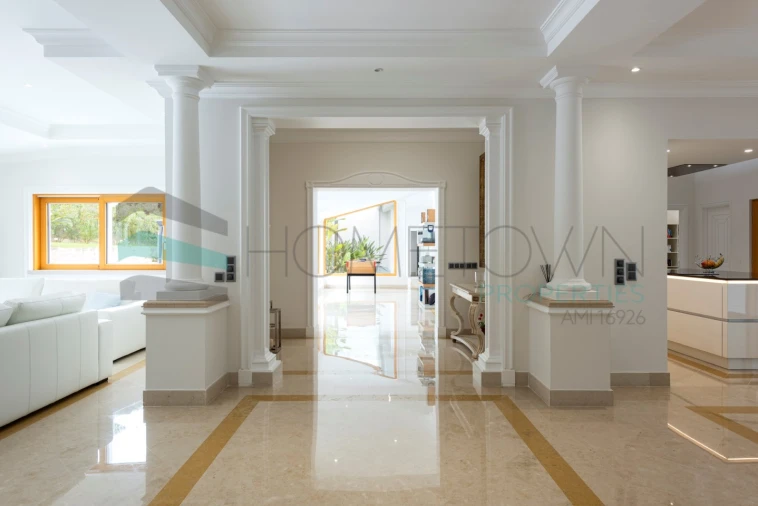 Moradia T5 para Venda em Quarteira Foto 6