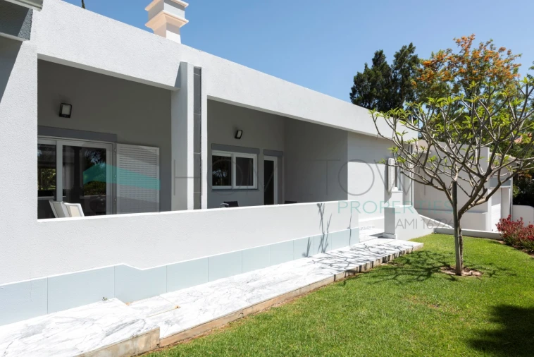 Moradia T5 para Venda em Quarteira Foto 35