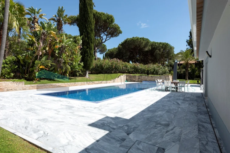 Moradia T5 para Venda em Quarteira Foto 45