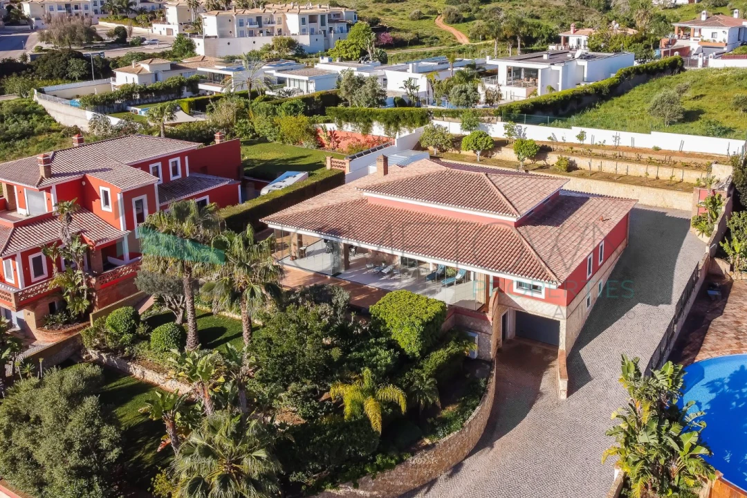 Moradia T3 para Venda em Lagos (São Sebastião e Santa Maria) Foto 1