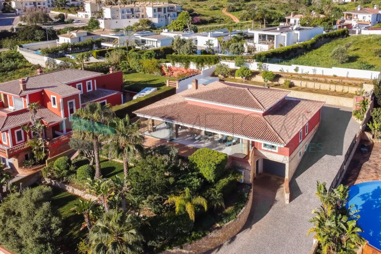 Moradia T3 para Venda em Lagos (São Sebastião e Santa Maria) Foto 1