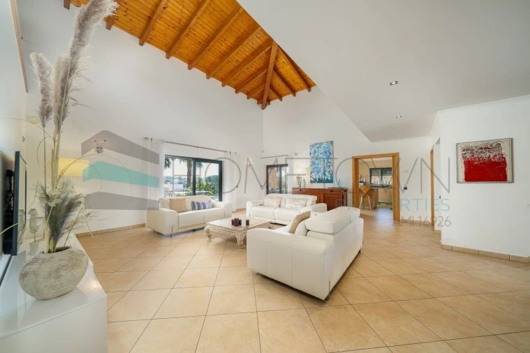 Moradia T3 para Venda em Lagos (São Sebastião e Santa Maria) Foto 9