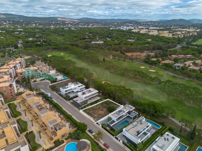 Terreno para Venda em Quarteira Foto 10