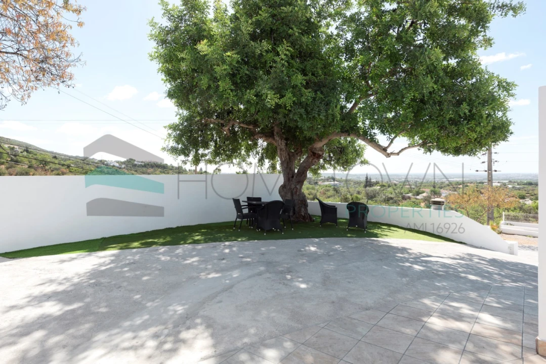 Moradia T2 para Venda em Santa Barbara de Nexe Foto 14