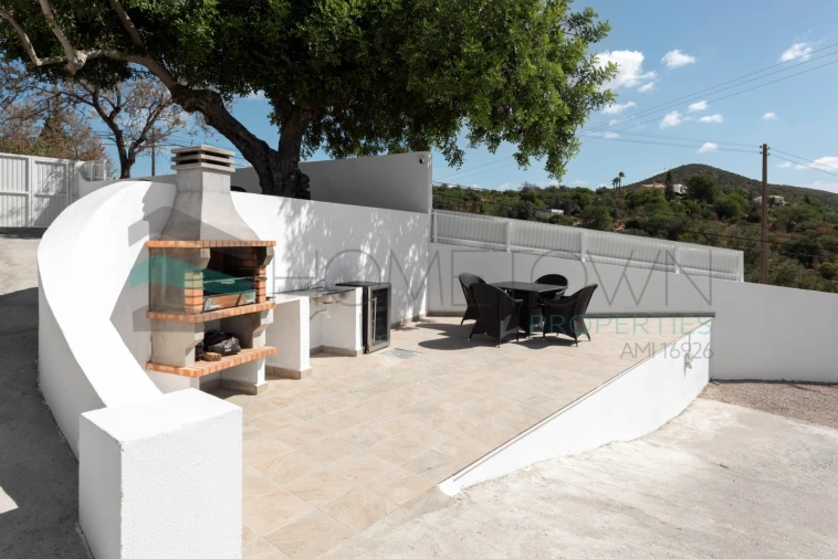 Moradia T2 para Venda em Santa Barbara de Nexe Foto 17