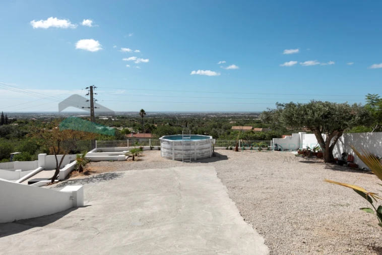 Moradia T2 para Venda em Santa Barbara de Nexe Foto 22