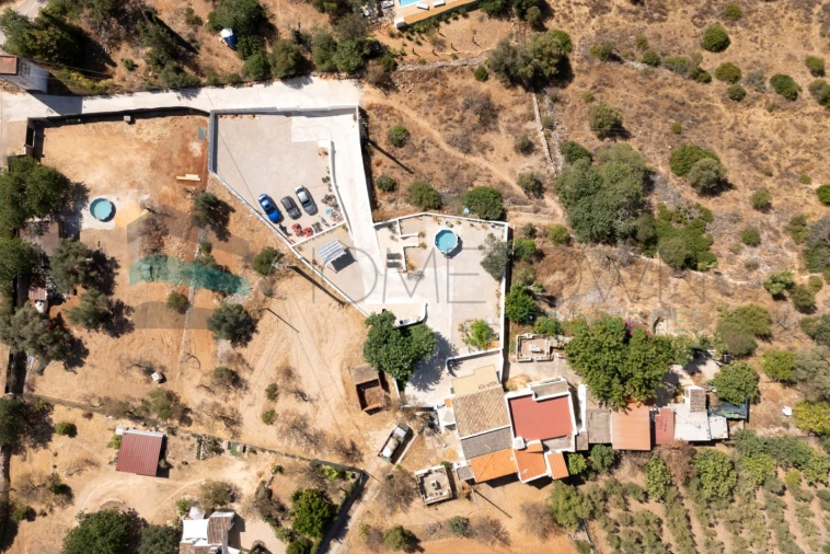 Moradia T2 para Venda em Santa Barbara de Nexe Foto 25