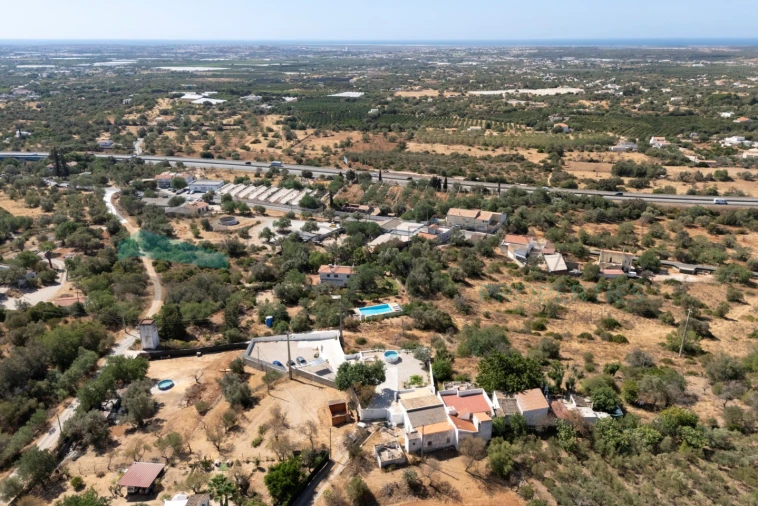 Moradia T2 para Venda em Santa Barbara de Nexe Foto 13