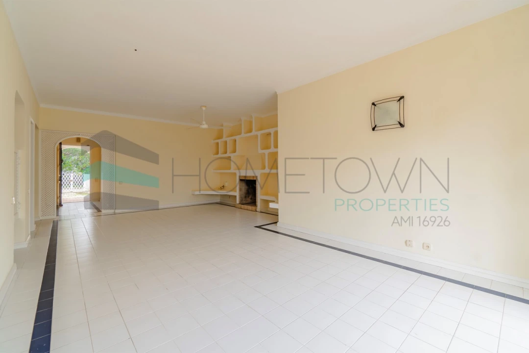 Moradia T6 para Venda em Albufeira e Olhos de Água Foto 2