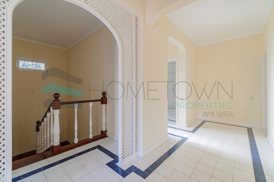 Moradia T6 para Venda em Albufeira e Olhos de Água Foto 16