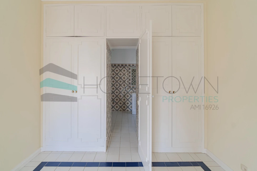 Moradia T6 para Venda em Albufeira e Olhos de Água Foto 9