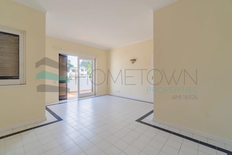 Moradia T6 para Venda em Albufeira e Olhos de Água Foto 8