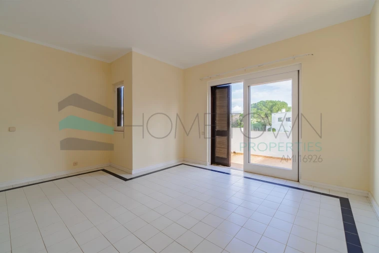 Moradia T6 para Venda em Albufeira e Olhos de Água Foto 12