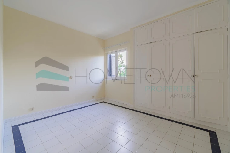 Moradia T6 para Venda em Albufeira e Olhos de Água Foto 27