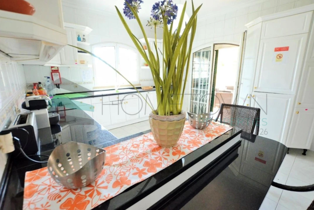 Moradia T5 para Venda em Albufeira e Olhos de Água Foto 8