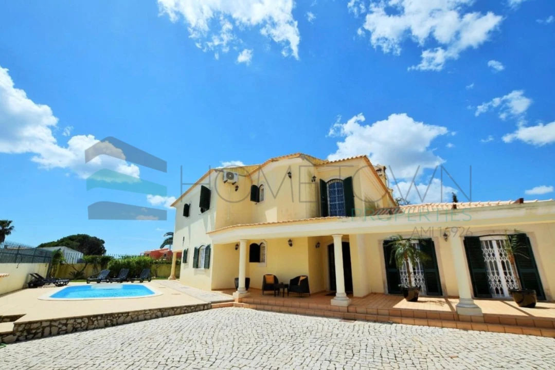 Moradia T5 para Venda em Albufeira e Olhos de Água Foto 11