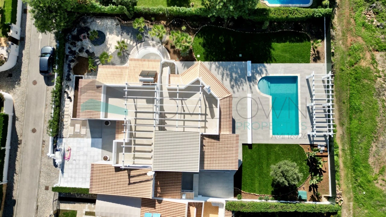 Moradia T3 para Venda em Quarteira Foto 37