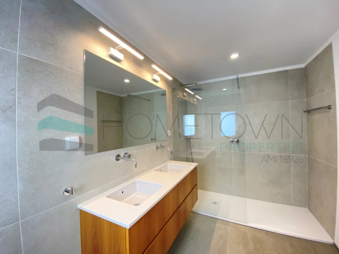 Moradia T3 para Venda em Quarteira Foto 18