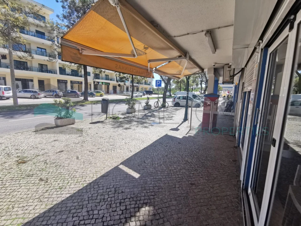 Negócio para Venda em Quarteira Foto 6