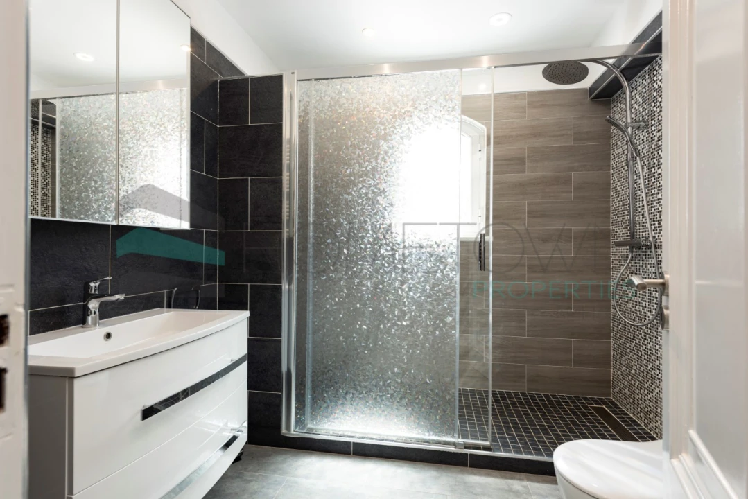 Moradia T5 para Venda em Almancil Foto 24