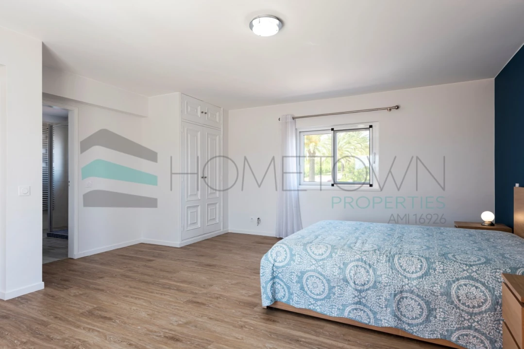 Moradia T5 para Venda em Almancil Foto 30