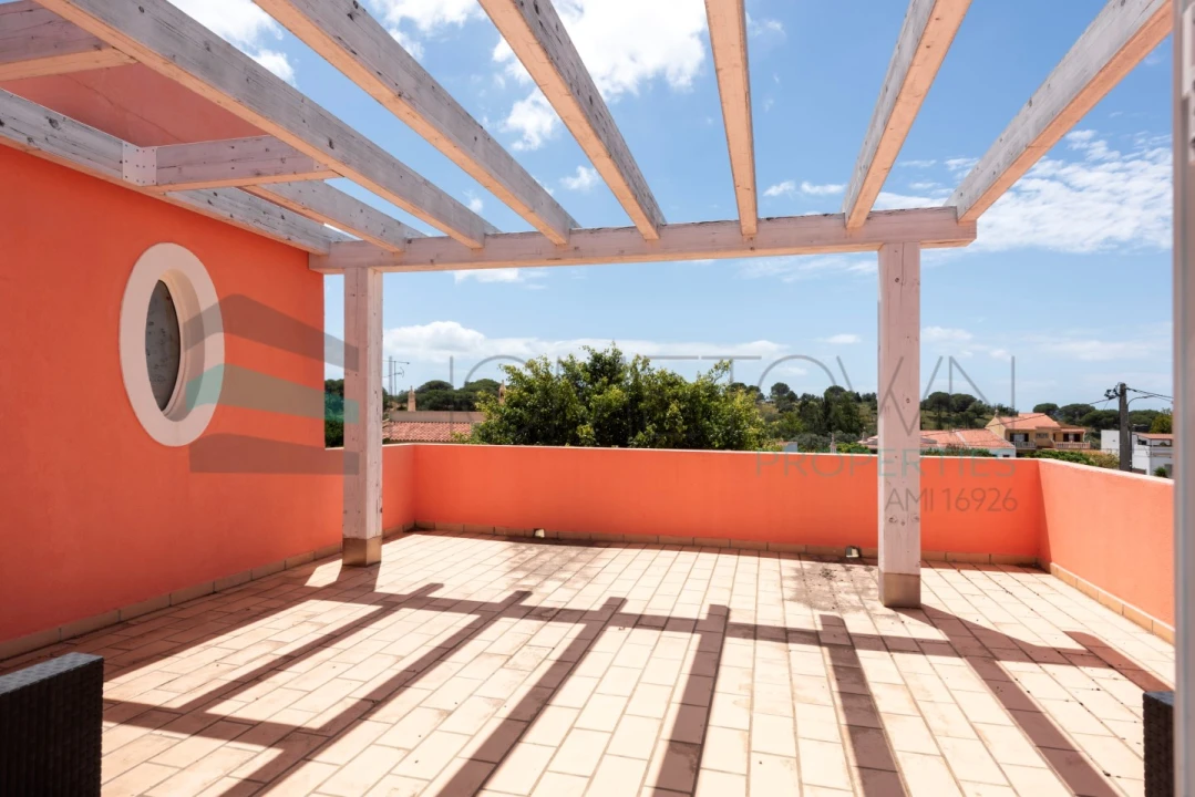 Moradia T5 para Venda em Almancil Foto 36