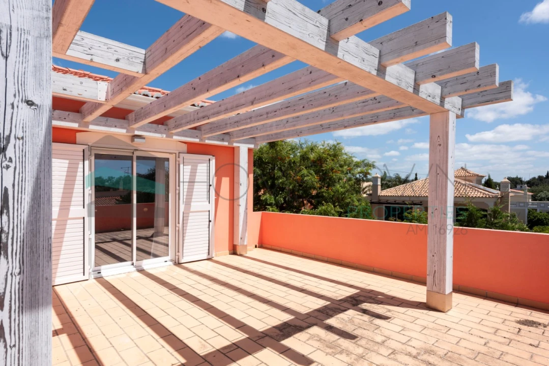 Moradia T5 para Venda em Almancil Foto 42