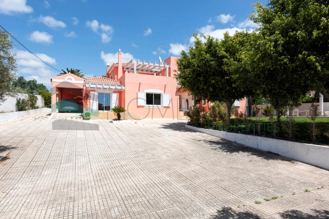 Moradia T5 para Venda em Almancil Foto 14