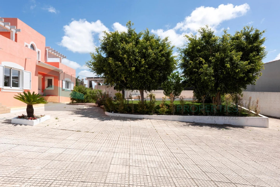 Moradia T5 para Venda em Almancil Foto 46