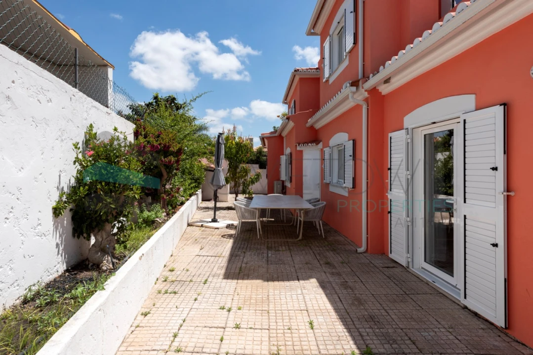 Moradia T5 para Venda em Almancil Foto 47
