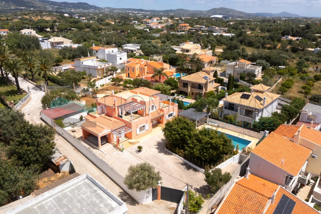 Moradia T5 para Venda em Almancil Foto 52